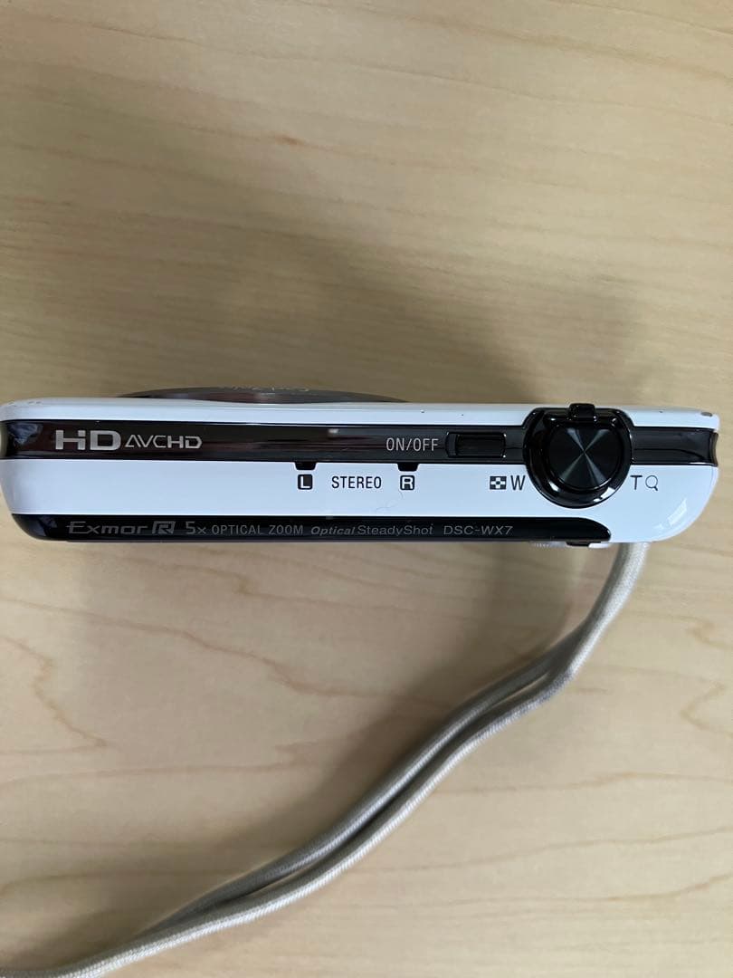 Sony Cyber-shot 16.2MP ホワイトとバッテリー2個含む付属品