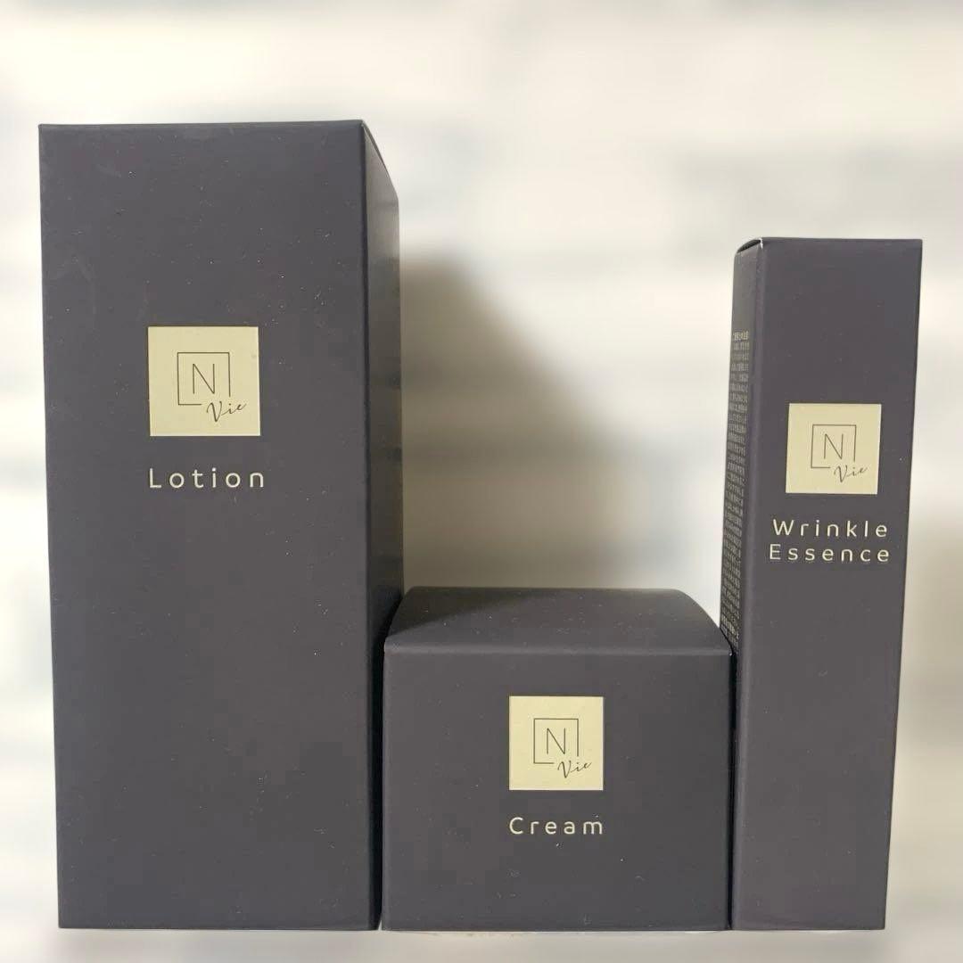 Nオーガニック Vie ローション、クリーム、エッセンス 3点セット