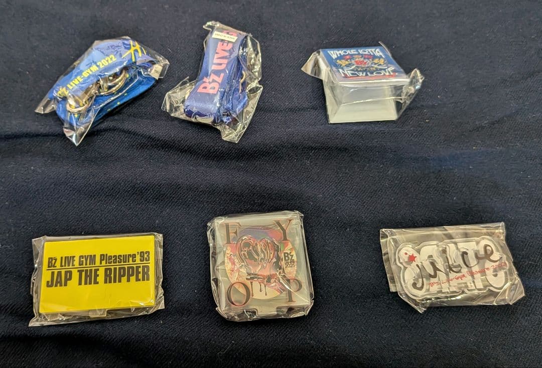 B'z ライブグッズ LIVE−GYM ガチャ17点(開催日限定グッズあり) - メルカリ