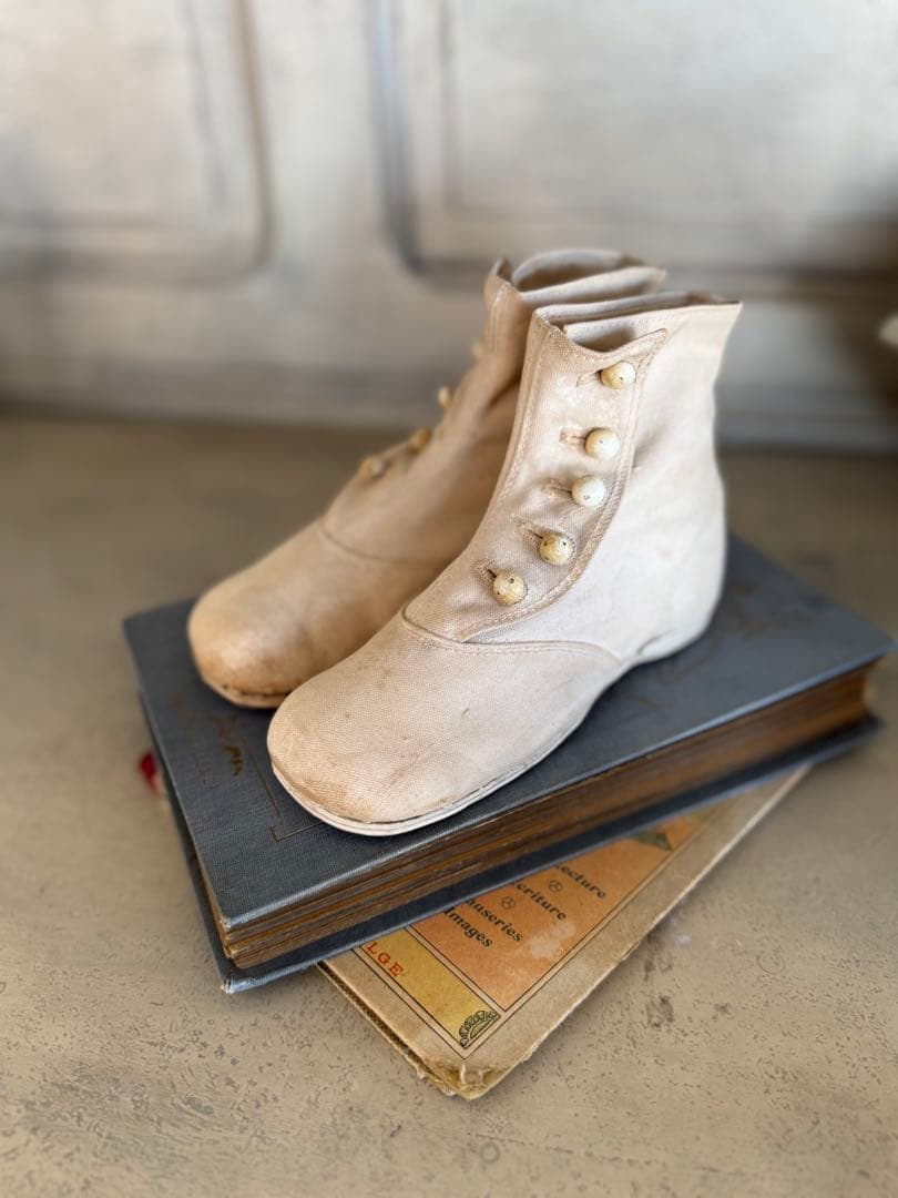 フランスアンティーク子供用ガール用ホワイトボタンブーツ 希少 フランスアンティーク ボタンアップブーツ ヴィクトリアン レザー