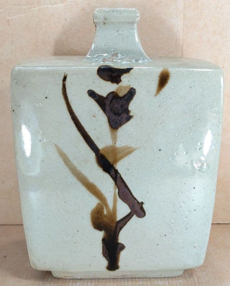 濱田庄司(浜田庄司) 白釉鐵絵扁壷 共箱 人間国宝 益子焼 美品 黍花文