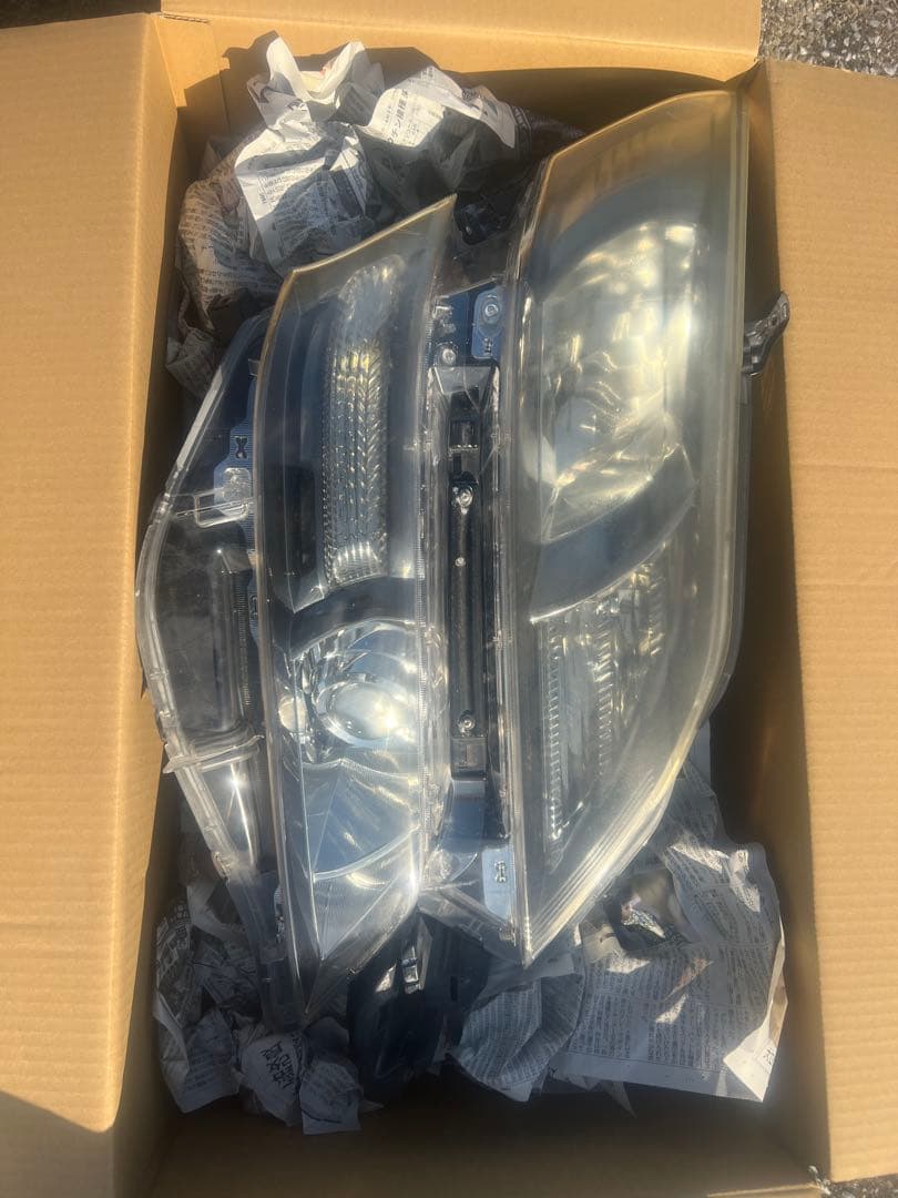 20系後期ヴェルファイア(ハイブリッド) ヘッドライトユニットAFS付バラスト付 ヴェルファイア 20系 ANH20 GGH20 D4S D4R 純正互換 HID バラスト 2個