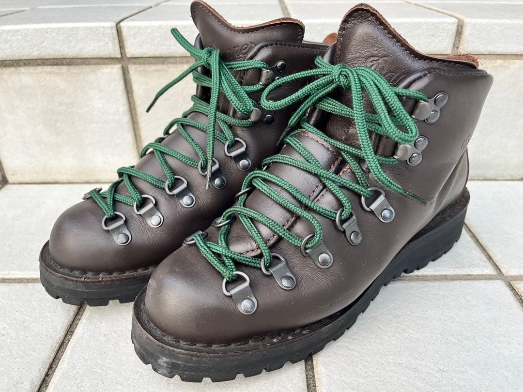 ダナー　DANNERマウンテンライト　ダークブラウン　サイズ24.5 レディース Danner（ダナー） マウンテンブーツ レディース WS DANNER FIELD