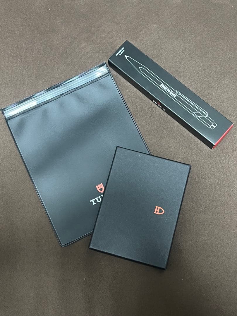 【豪華3点】TUDOR チューダー 名刺入れ/カード入れ ＋ 特別パウチ、ペン 豪華3点】TUDOR チューダー 名刺入れ/カード入れ ＋ 特別パウチ、ペン