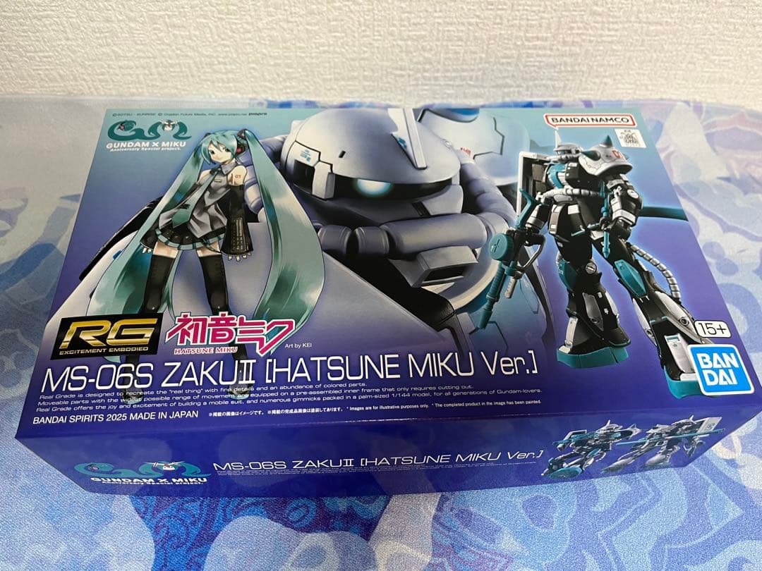 ガンプラ 横浜実物大ガンダム胸像モデル 全塗装