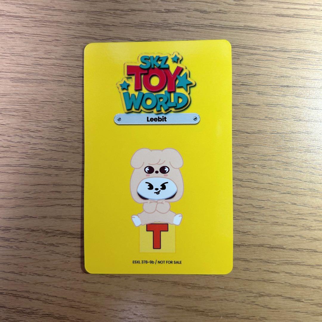リノ】 TOY WORLD 封入 トレカ リービット - メルカリ