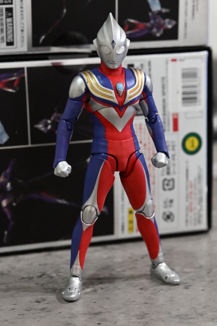 【開封済】S.H.Figuarts（真骨彫製法）ウルトラマンティガマルチタイプ