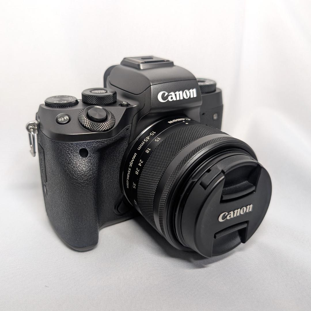デジタルカメラ EOS M5 + EF-M15-45mm F3.5-6.3 IS STM