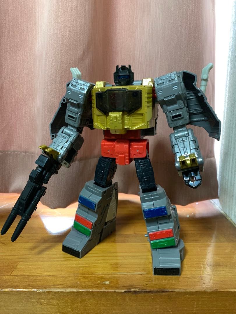 トランスフォーマー　スタジオシリーズ　グリムロック SS-07 グリムロック｜トランスフォーマーオフィシャルサイト｜タカラトミー