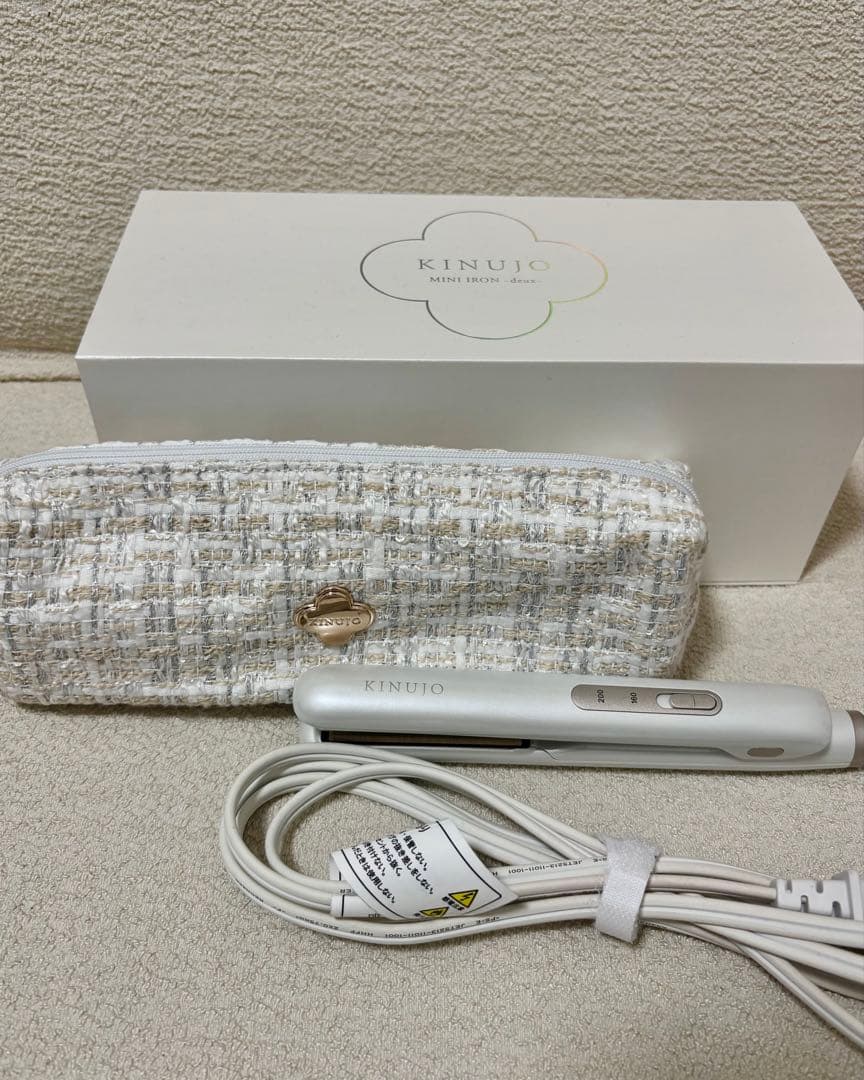 pino様★KINUJO絹女MINIIRON-deux 海外対応 ヘアアイロン 楽天市場】【公式】KINUJO 海外対応 ミニアイロン ドゥー MINI IRON