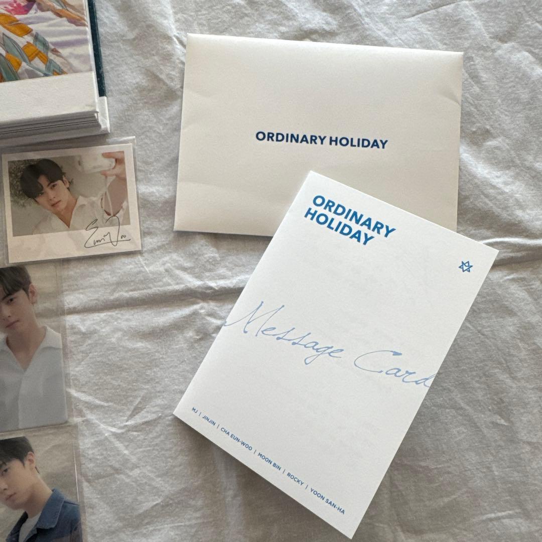 ASTRO公式グッズ　写真集　　　　ORDINARY HOLIDAY 美品