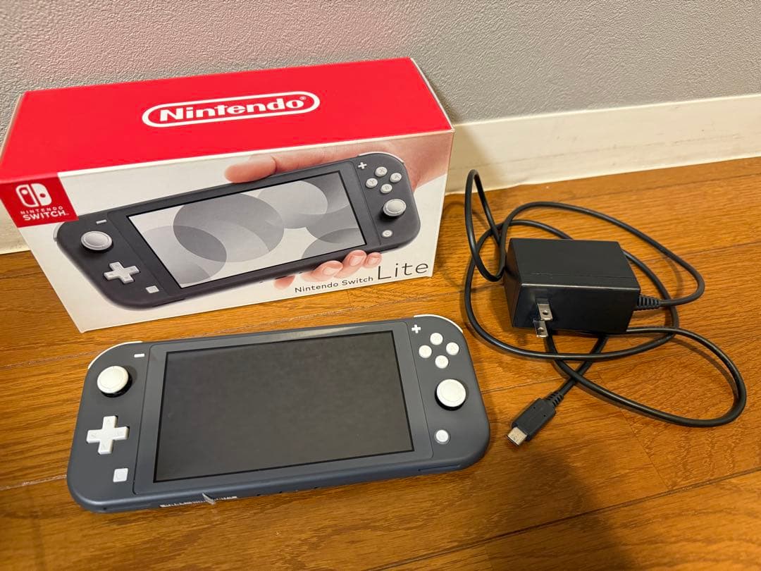 Nintendo Switch Lite 本体 グレー Nintendo Switch Lite - Gray - REFURBISHED - Hardware - Nintendo