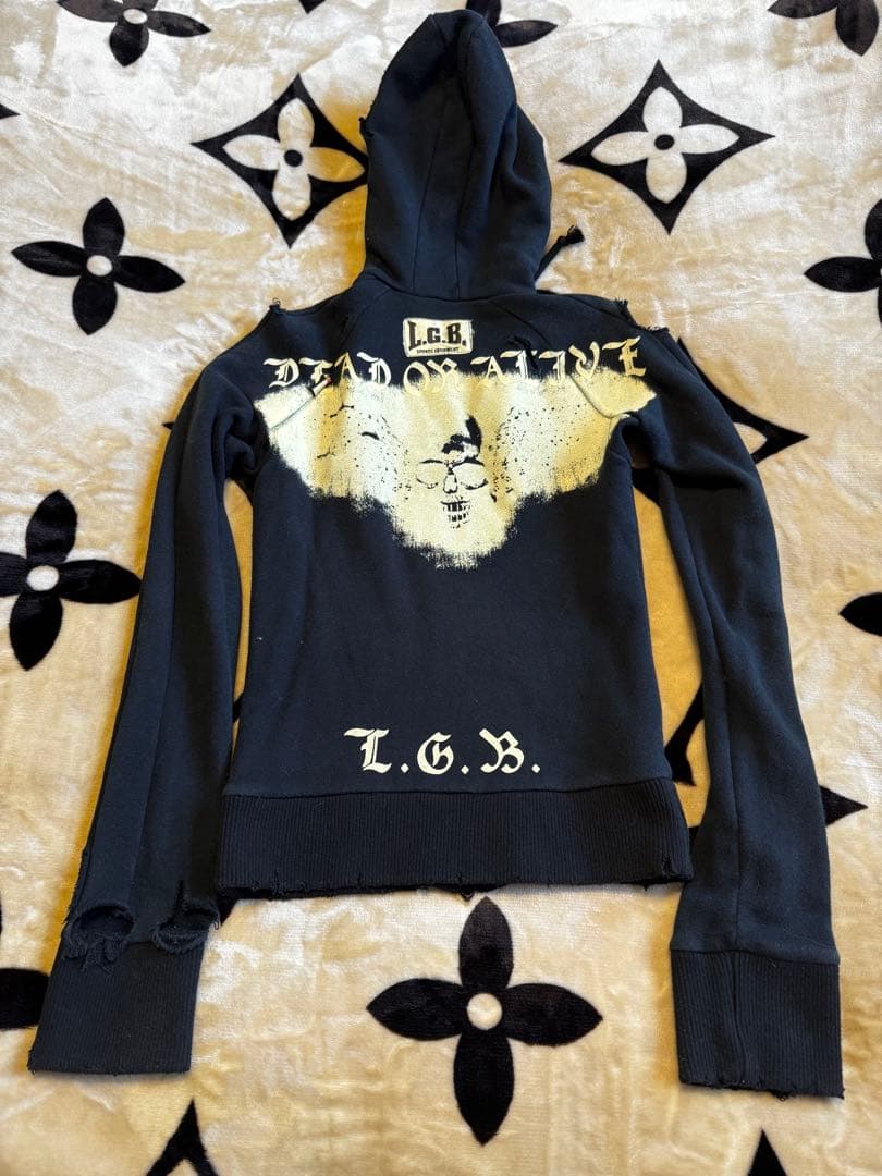 L.G.B. DEAD OR ALIVE HOODIE ルグランブルーパーカー - メルカリ