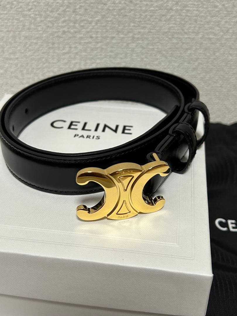 セリーヌ トリオンフ ベルト 70 レザー ブラック 本革 ゴールド金具 CELINE（セリーヌ） ティーン トリオンフ ベルト / トリヨンレザー