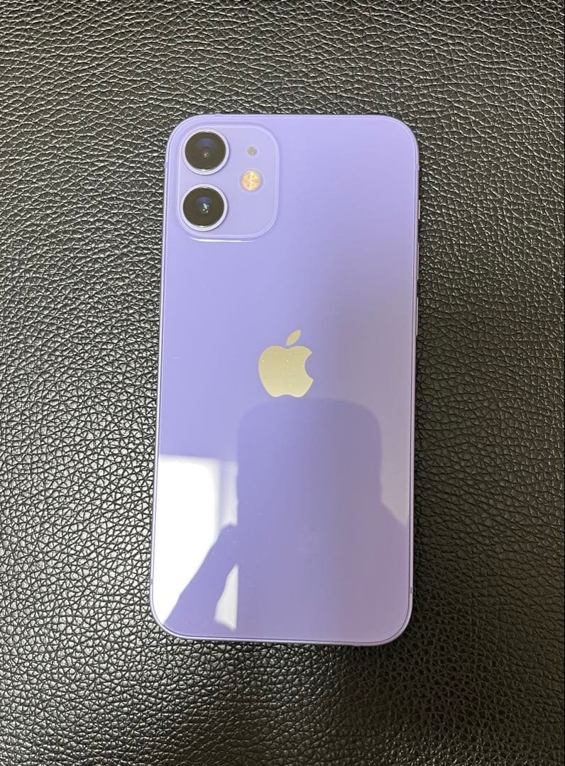 iPhone 12 mini パープル　本体 Apple、目を奪う美しさの新しいパープルのiPhone 12とiPhone 12 miniを