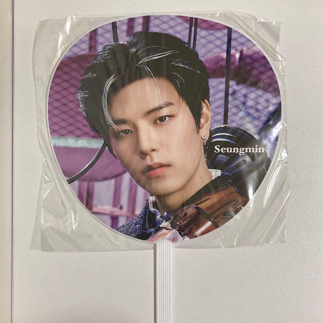 スキズ スンミン うちわ セット - メルカリ