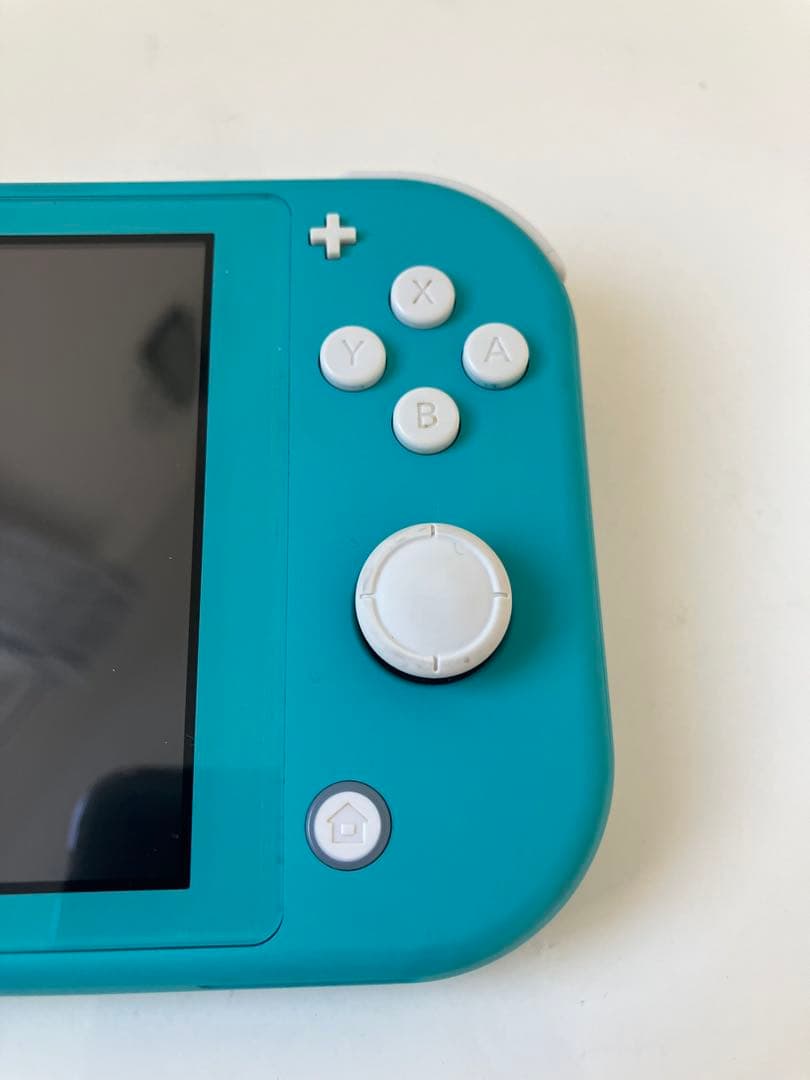 《Nintendo Switch Lite 本体》