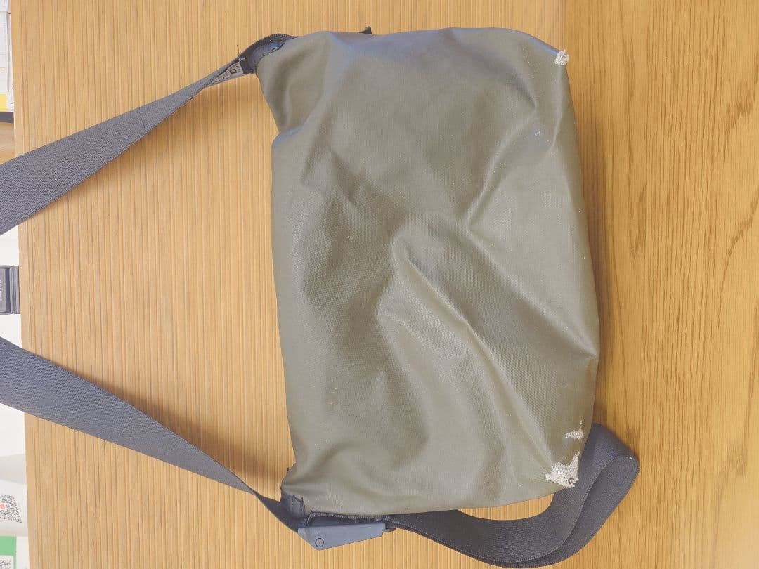 FREITAG メッセンジャーバッグ オリーブグリーン カーキ - メルカリ