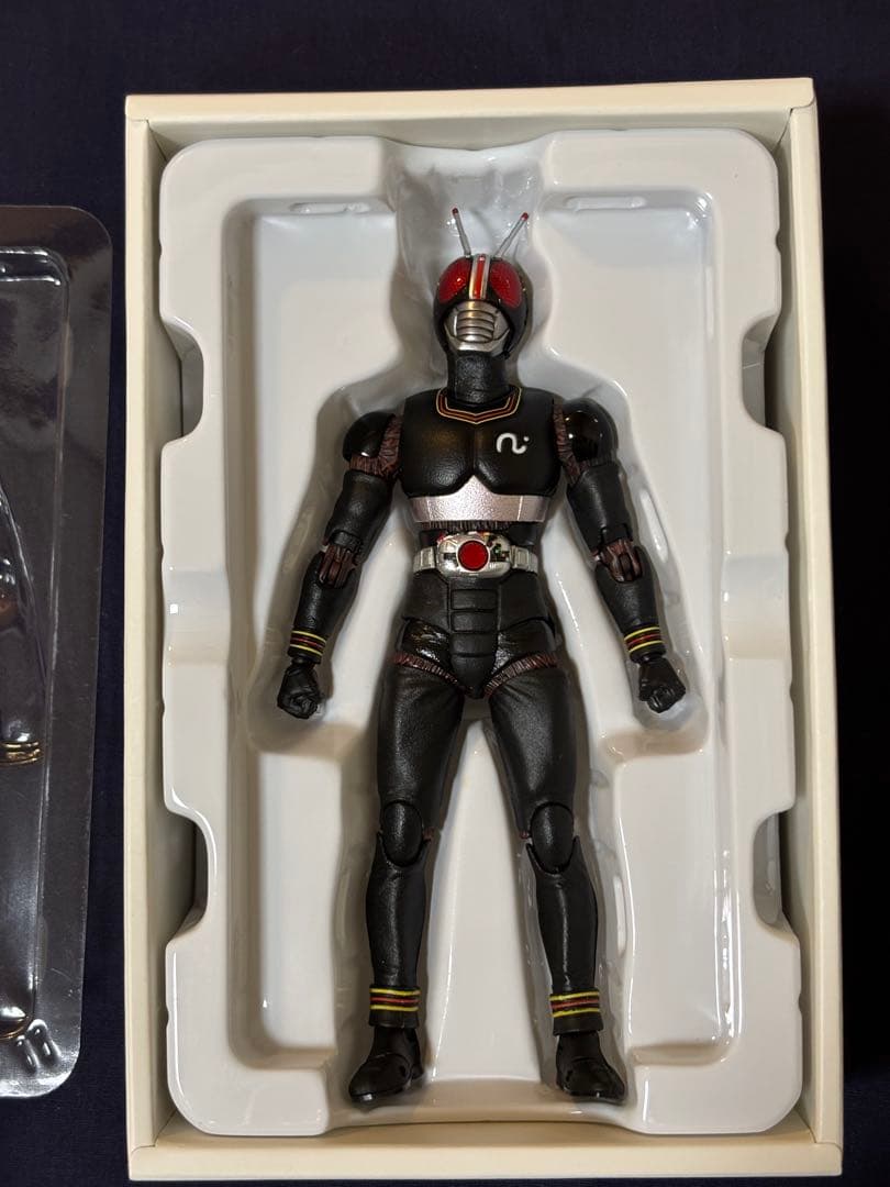 S.H.Figuarts 真骨彫製法　仮面ライダーBLACK