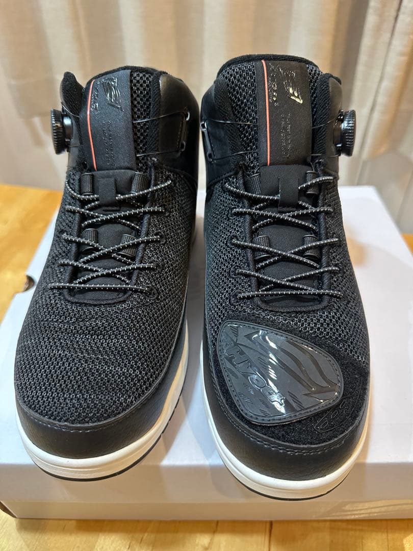 HYOD スニーカー 黒 25.5cm（新品未使用）