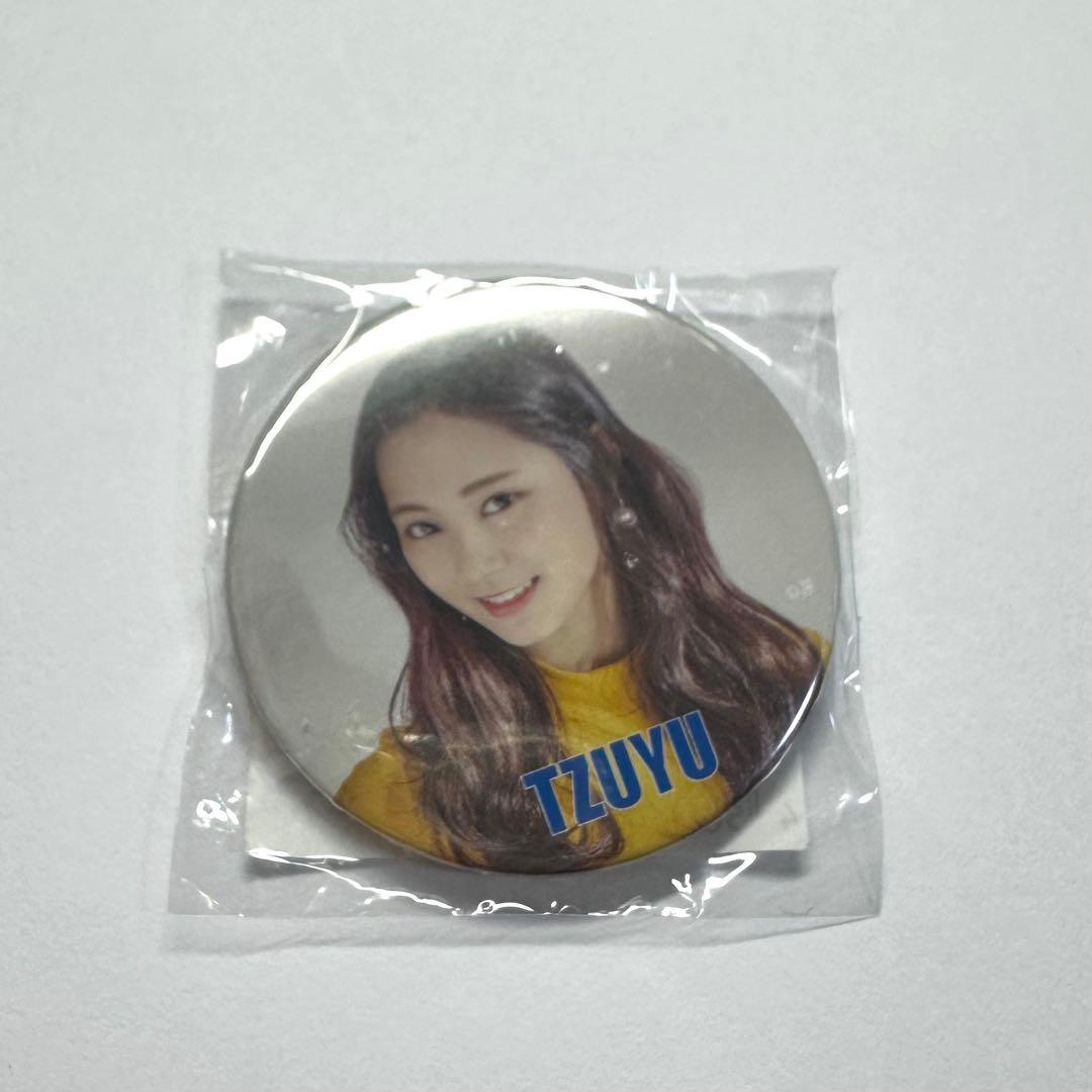 大人気】 TWICE ツウィ 缶バッジ - メルカリ