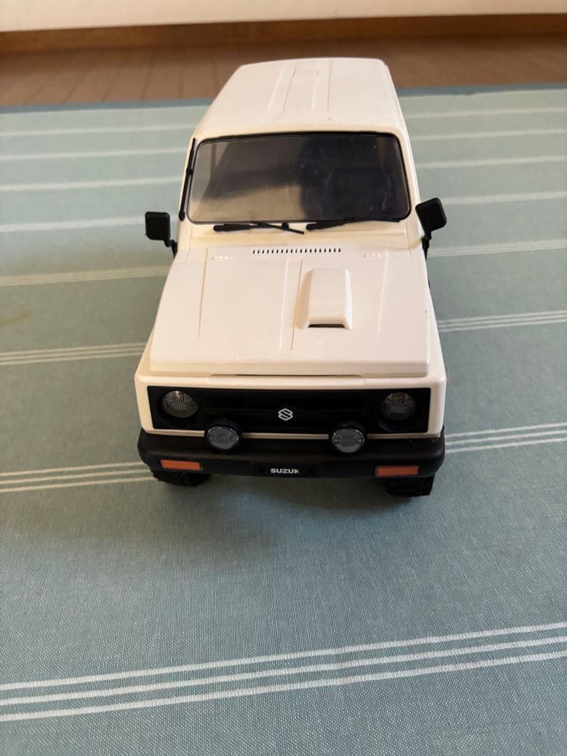 WPL RC SUZUKI Jimny 1/10 ラジコンカー ホワイト SUZUKIのジムニー1
