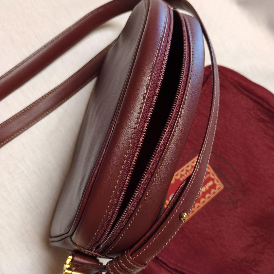 □極美品□マストドゥカルティエ ショルダーバッグ マストライン