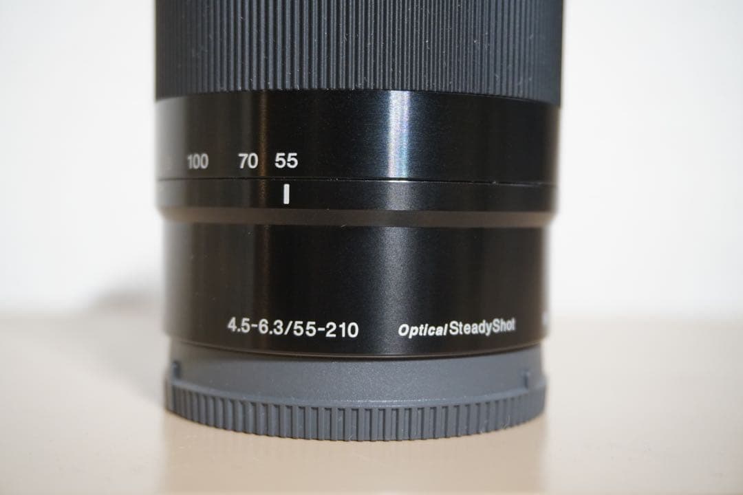 Sony E 55-210mm f/4.5-6.3 ズームレンズ