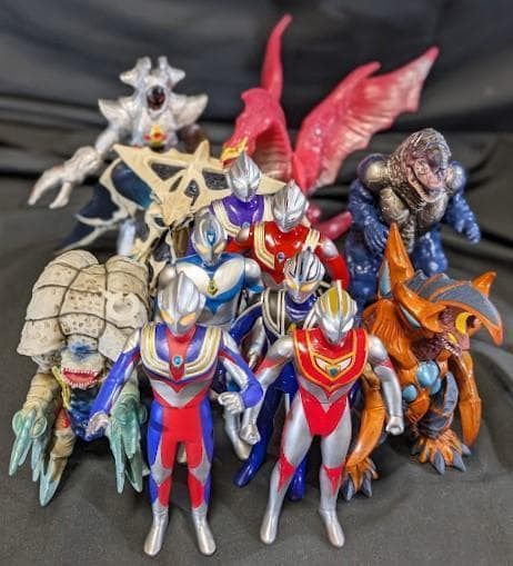 ウルトラマンティガ・ダイナ・ガイア＆登場怪獣（バンダイ）ソフビ
