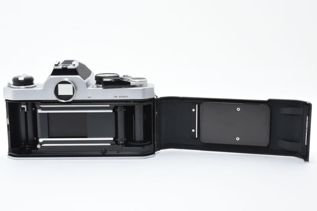 超美品 NIKON FM シルバー フィルムカメラ モルト新品交換済 H044