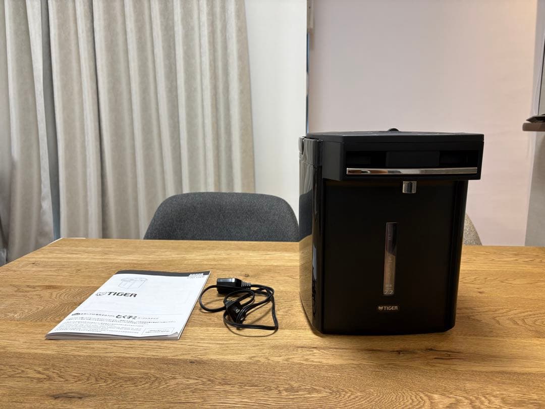 タイガー 電気ポット 蒸気レス 2.2L ブラックPIM-G220　2023年製