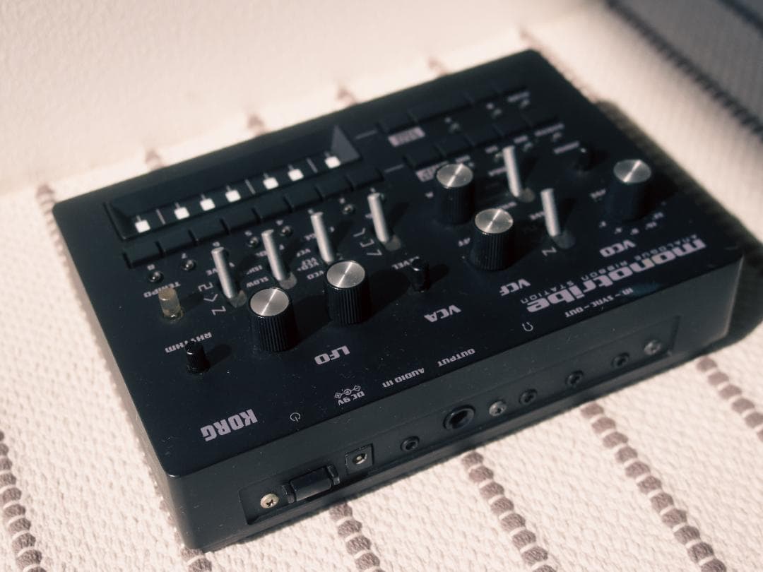 KORG monotribe アナログシンセサイザー - メルカリ