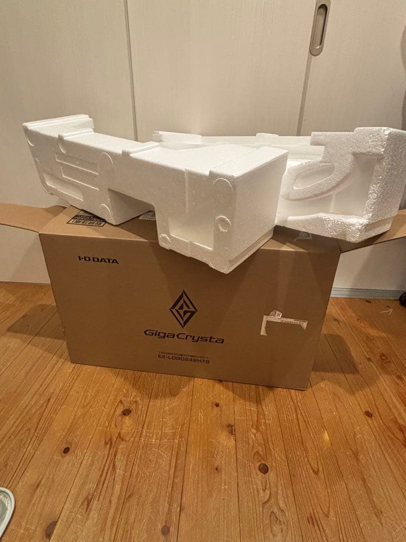 ぶ*い様 GigaCrystaゲーミングモニター本体144hz 0.05Fram