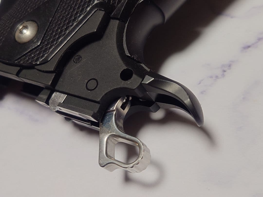 STI 2011 ミドルフレーム + グリップ 東京マルイ ハイキャパ 用 - メルカリ