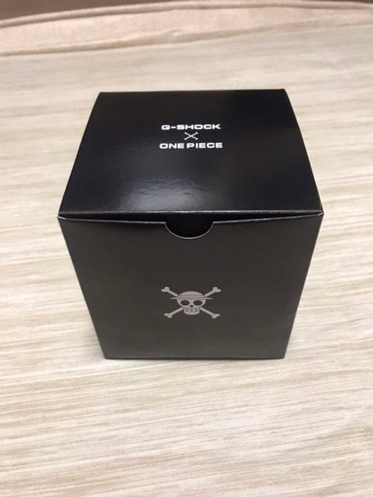 未使用品　CASIO　G-SHOCK ワンピース GA-110JOP-1A4JR s-l400.jpg