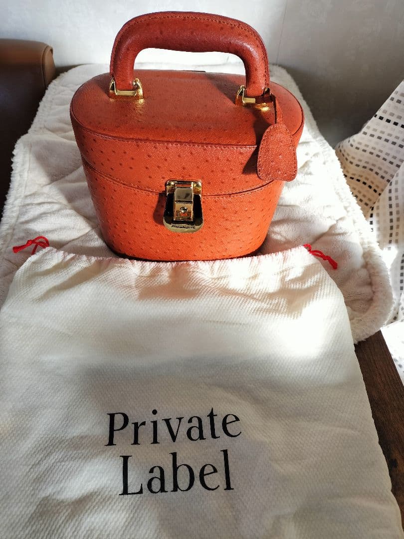 Private Label オーストリッチレザー 丸型ハンドバッグ - メルカリ