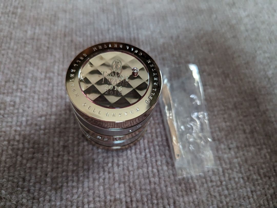 TWANYセルリズム 40g 試してみた】TWANY セルリズムの効果・肌質別の口コミ・レビュー | LIPS