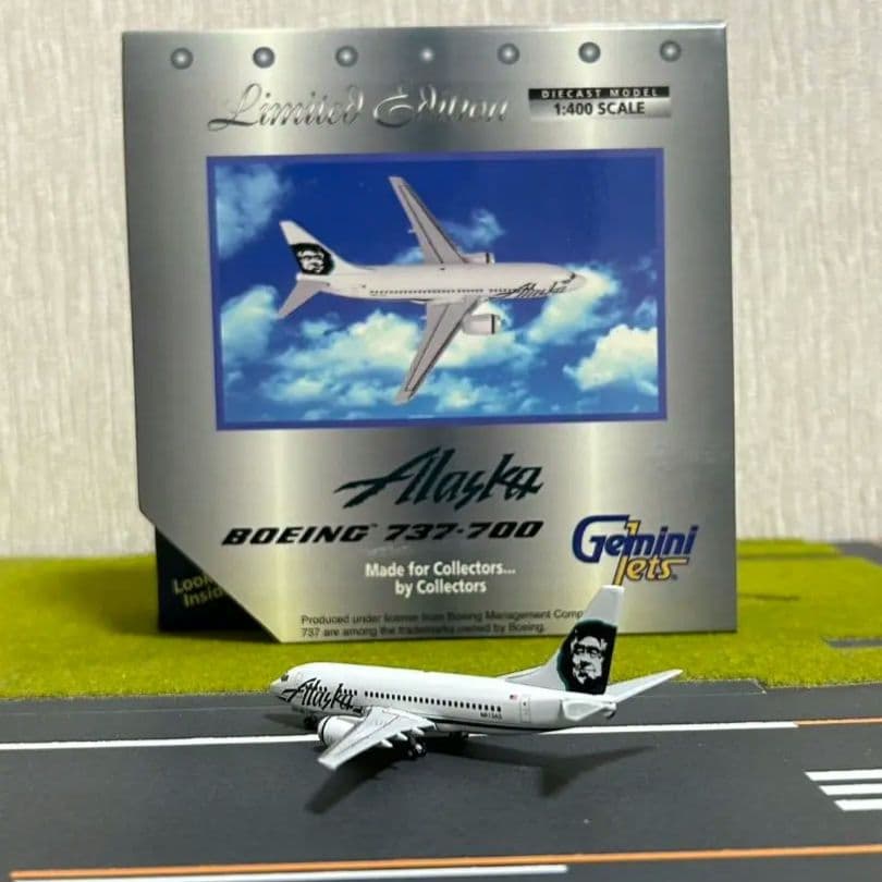 ◇アラスカ航空 B737-700 限定版 Gemini 黒おじさん - メルカリ