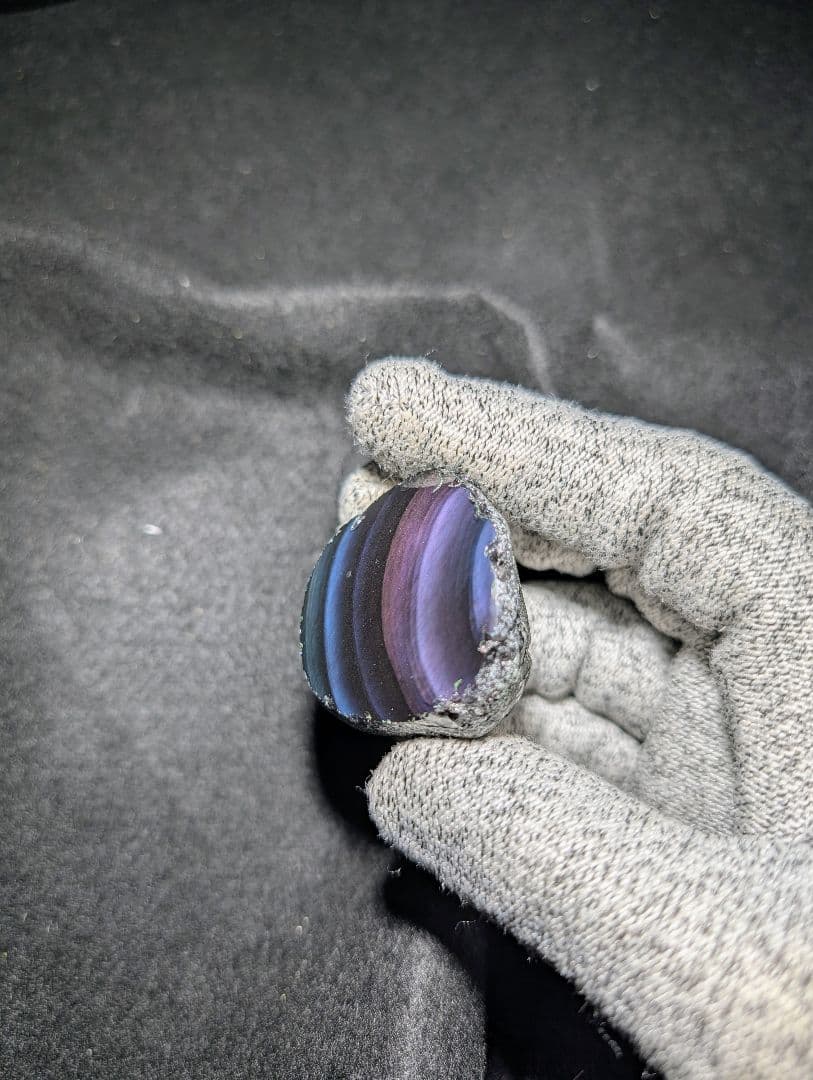 研磨品】十勝石玲瓏 北海道産レインボーオブシディアン 十勝石 玲瓏石