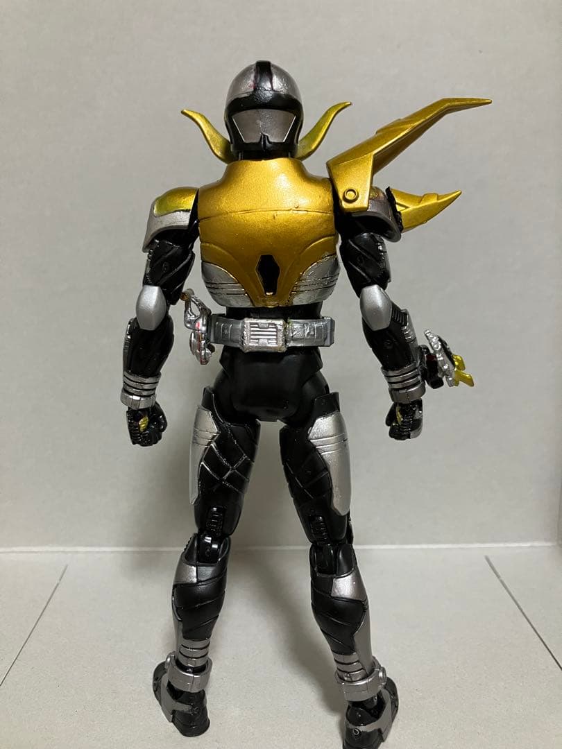 真骨彫 仮面ライダーコーカサス S.H.Figuarts