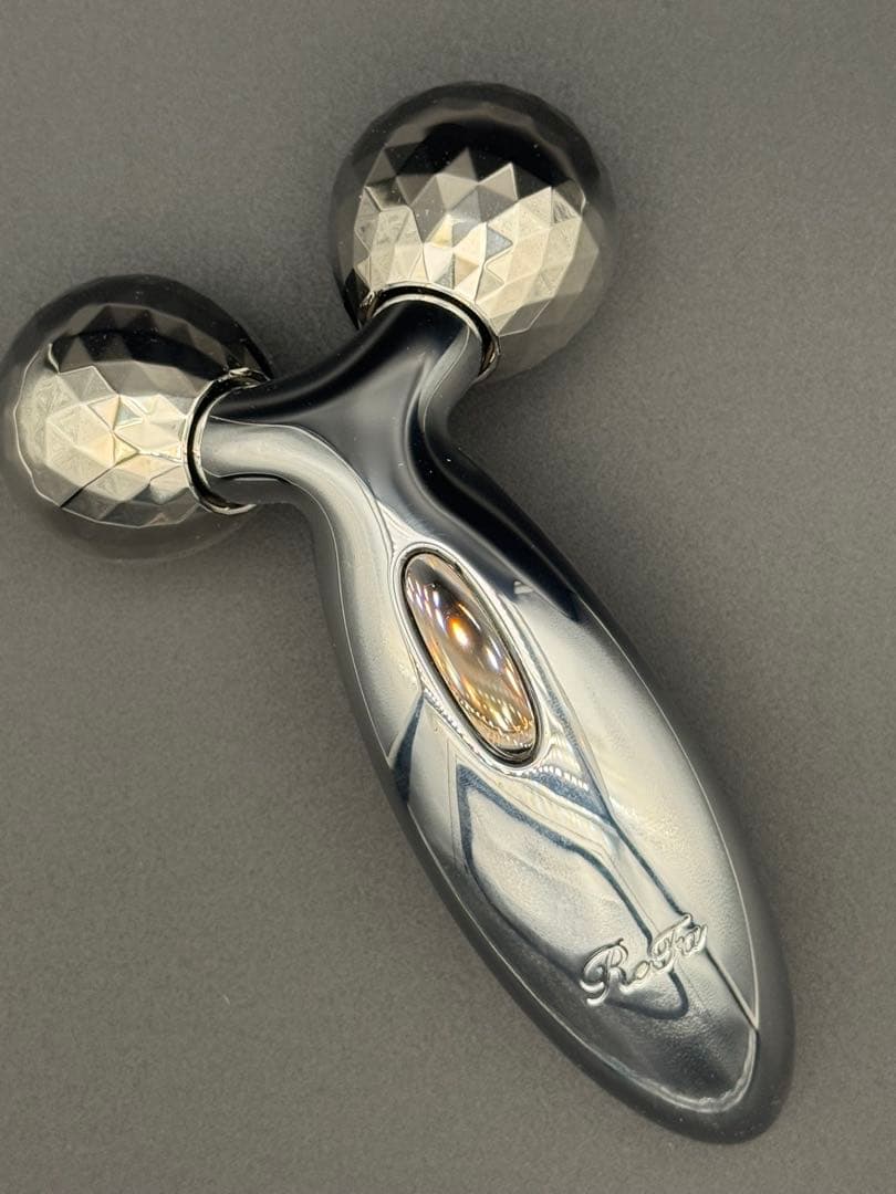 【正規品・美品】ReFa リファカラット ギャランティカード付き 箱・ケース付 リファカラット 美顔ローラー 箱、ギャランティカード付き - メルカリ