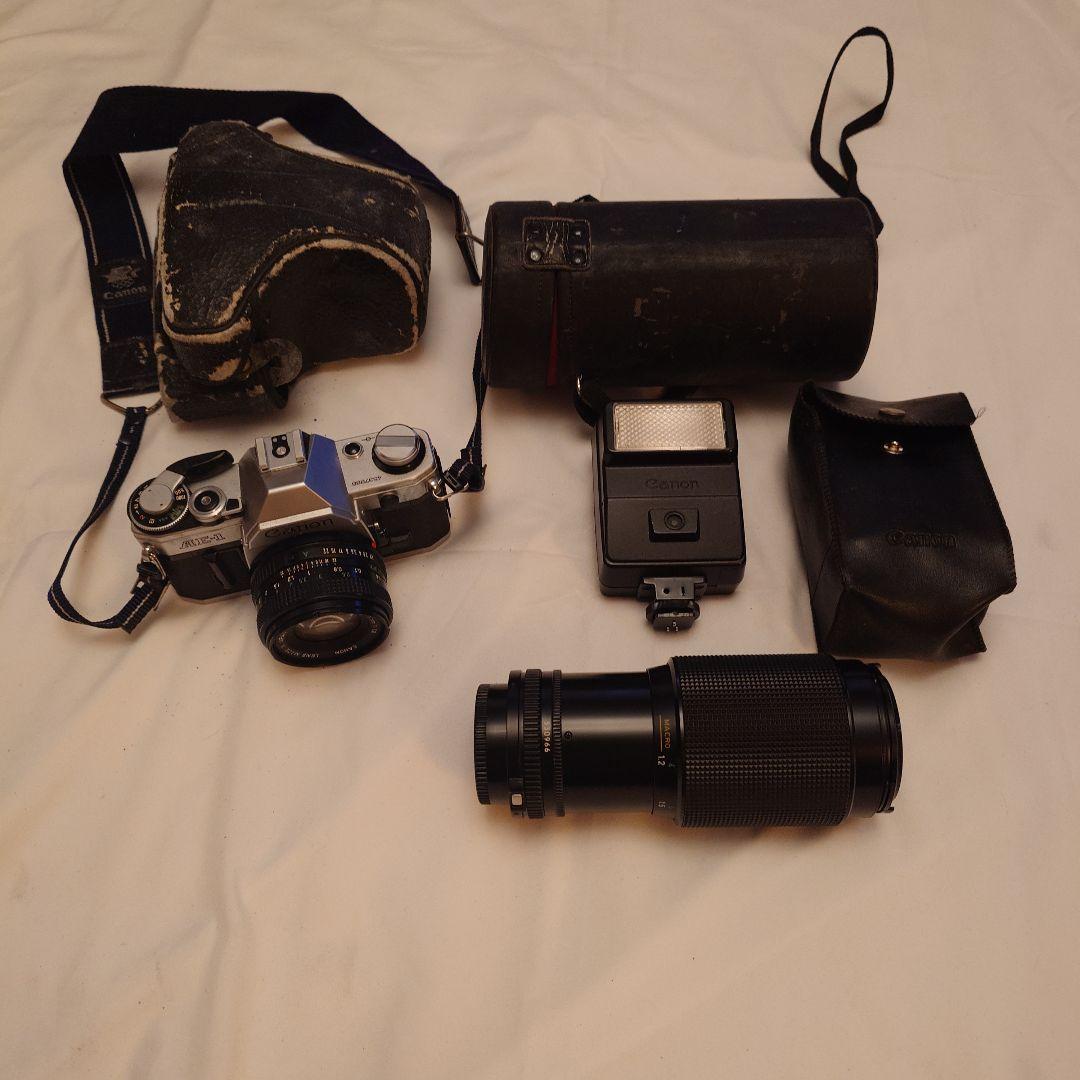 フィルムカメラ キャノン AE-1 ＆フラッシュ＆望遠レンズ アンティーク Amazon | Canon AE-1 35mmフィルムカメラ 50mm 1:1.8レンズ付き