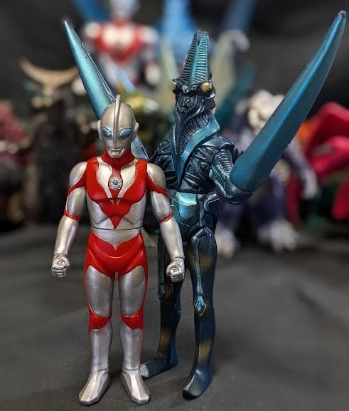 ウルトラマンパワード＆登場怪獣・宇宙人（バンダイ）ソフビコンプ18体
