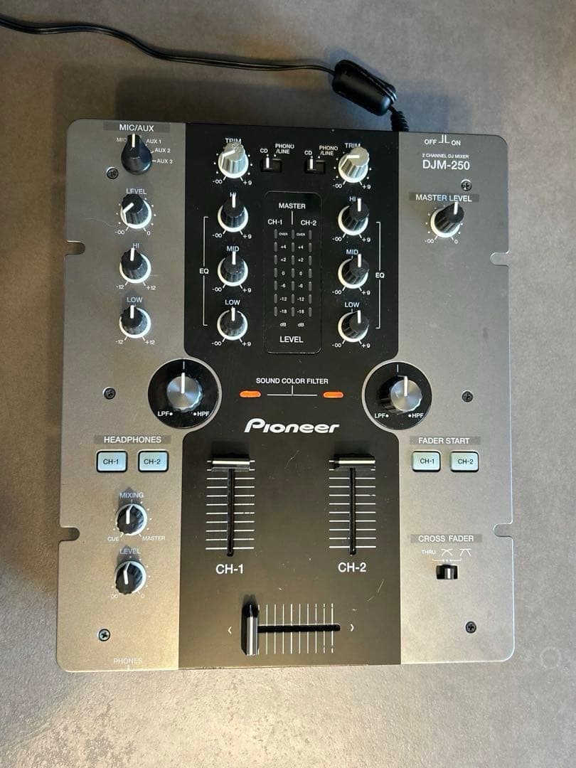 Pioneer DJM-250 DJミキサー【ジャンク品】 ラスト1台！】【約45%オフ！約1万5千円の値引きです！】PIONEER/DJ