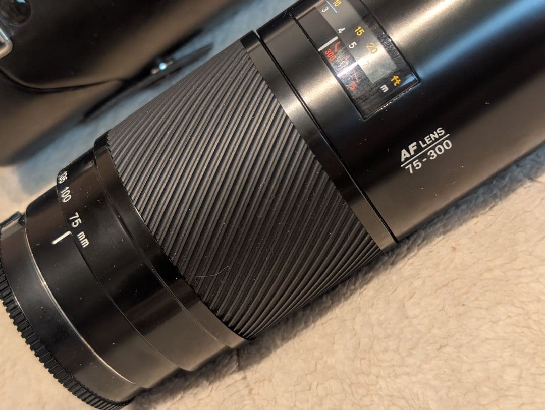 Minolta ミノルタ AF Zoom 75-300mm F4.5-5.6