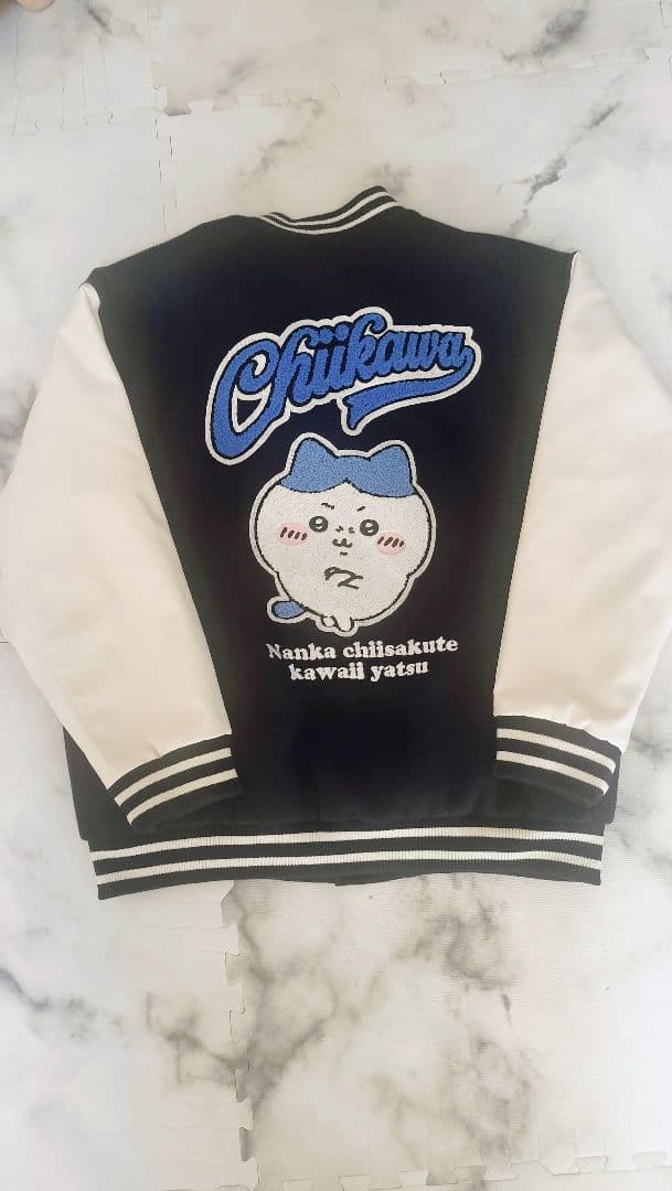 ちいかわ × アベイル スタジャン ハチワレ Lサイズ - メルカリ