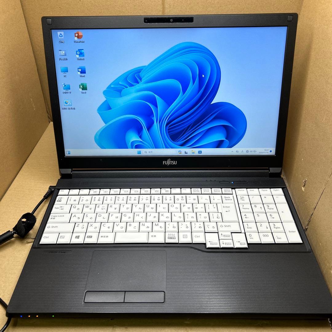 富士通 LIFEBOOK A579 15.6型8GB SSD256GB Amazon.co.jp: 【整備済み品】 富士通ノートパソコンLifeBook A579/第