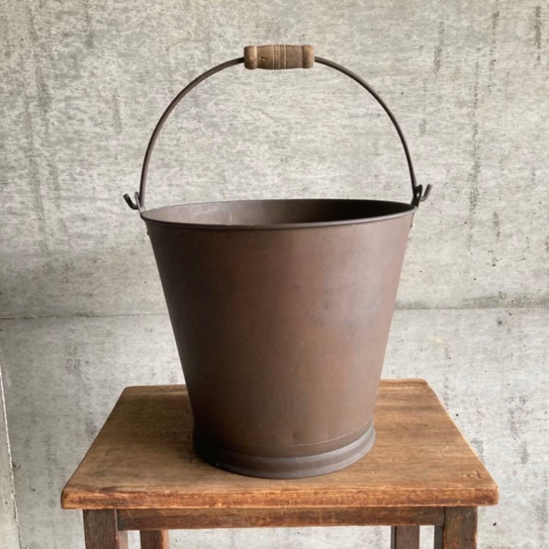 古い味のある銅製のバケツ 桶 花器 置物 オブジェ レトロ ヴィンテージ アンティーク バケツ 銅製 ガーデニング -通販-ローズボールアンティークス