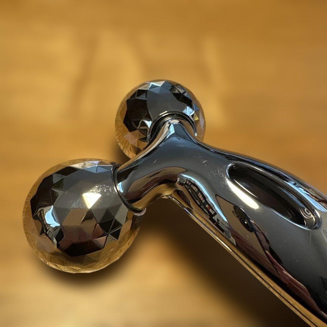 ReFa GTR 美顔ローラー 専用ポーチ付き - メルカリ