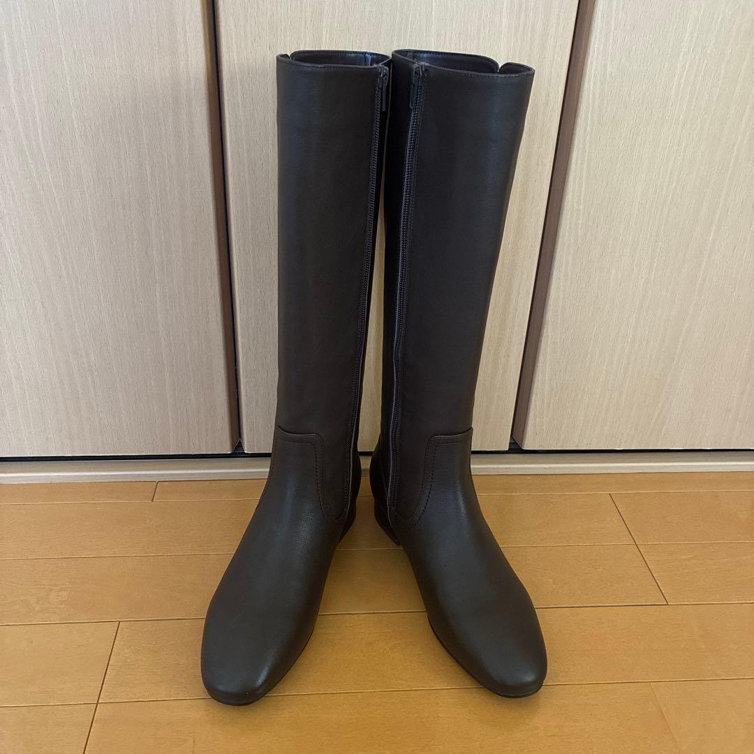 【未使用品】リズラフィーネ　本革ロングブーツ　ダークブラウン　24cm リズ ラフィーネ Riz raffinee ラウンドトゥロングブーツ （ダーク